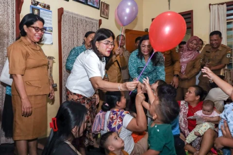 Ketua TP PKK Siantar Ny Liswati Kunjungi Dua Posyandu di Kecamatan Siantar Marihat