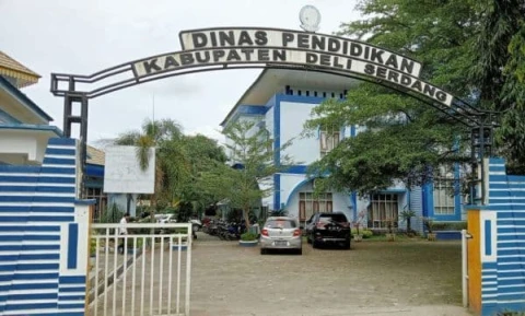 Kepala Dinas Pendidikan Kabupaten Deli Serdang, Suparno di Lubuk Pakam, Selasa (21/4/2026).