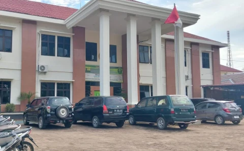 Pengadilan Negeri Sibolga, Jalan Padang Sidimpuan, Kecamatan Sarudik, Kabupaten Tapanuli Tengah.