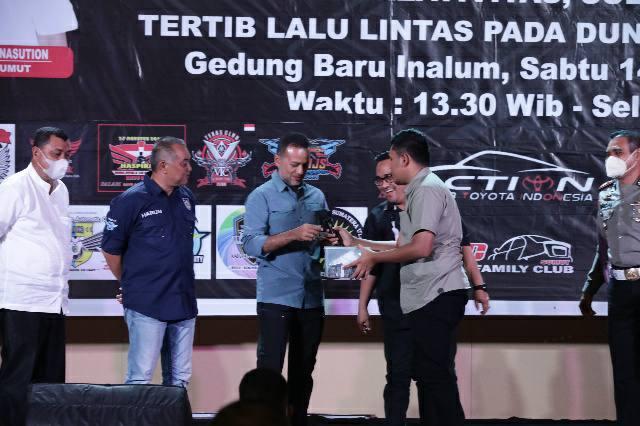 Musa Rajekshah menghadiri acara Halalbihalal All Bikers Batubara bersama Ikatan Motor Indonesia (IMI) Sumut di Gedung Baru Inalum, Sabtu (14/5).