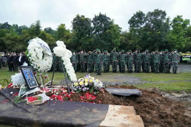 Pemakaman almarhum Brigjen TNI Stepanus Mahury