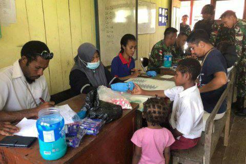 Kerjasama Satgas Yonif 126/KC dengan Kementerian Kesehatan Dalam Bidang Kesehatan