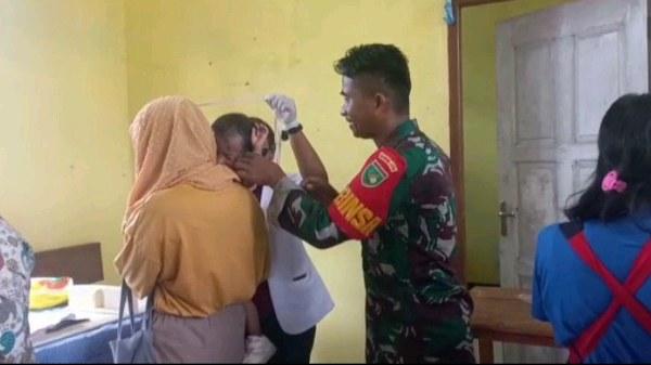 Wujudkan Balita Sehat Bebas Stunting, Babinsa Timika Dampingi Pelaksanaan Posyandu