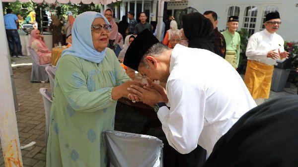 Halalbihalal Relasi dan Kolega Unpab di Rumah Besar Universitas Pembangunan Pancabudi, Sabtu (13/5).