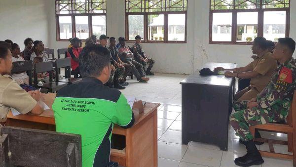 Rapat menyusun kebijakan dan strategi guna meningkatkan kualitas pendidikan di SMPN Bompay