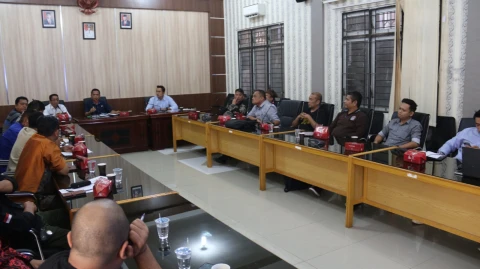 Rapat Penetapan Lokasi Pembangunan Monumen Raja Siantar XIV Sang Naualuh Damanik