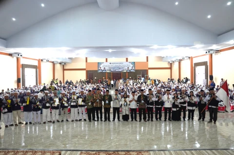 Pemberangkatan Jamaah Calhaj Kloter 5 Sumut dari Asrama Haji Medan