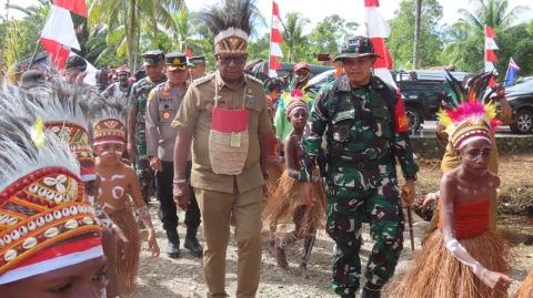 Pembukaan TMMD Reguler ke-124 di Kampung Pigapu