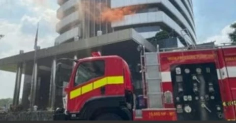 Simulasi kebakaran di gedung KPK 