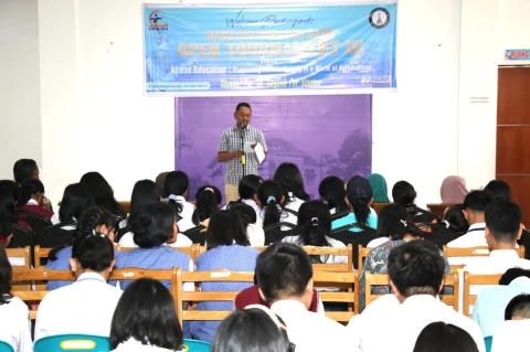 Pembukaan Perlombaan Bahasa Inggris Tingkat SMP dan SMA Kolaborasi Siantar English Club