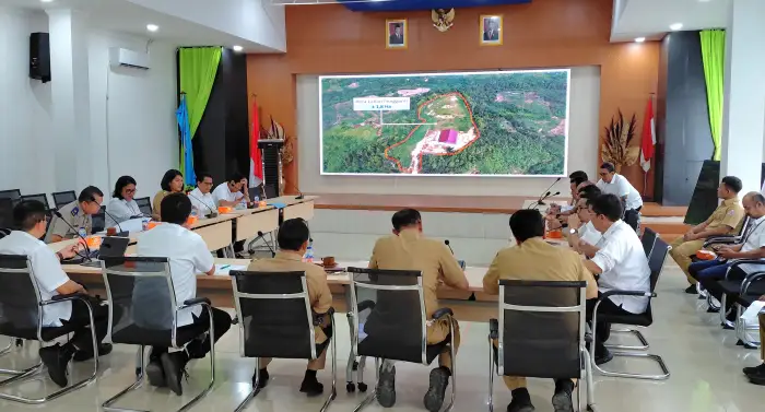 Rapat koordinasi percepatan pengosongan lahan bersama Balai Besar Wilayah Sungai (BBWS) Sumatera II, Kantor Pertanahan Deli Serdang, di ruang aula Lau Simeme lantai 4 Kantor BBWS Sumatera II, Medan, Senin (25/5/2026)