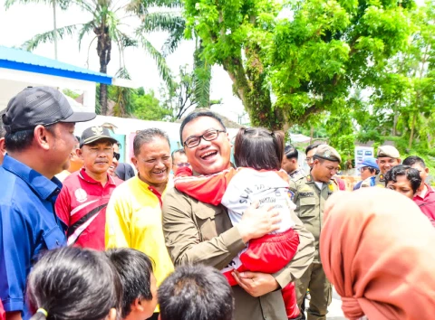 dr H Asri Ludin Tambunan, melakukan peletakan batu pertama rehabilitasi SD Negeri 104240 dan SD Negeri 104232 di Kecamatan Tanjung Morawa, Jumat (8/5/2026), sebagai upaya meningkatkan kualitas pendidikan dan fasilitas belajar siswa.
