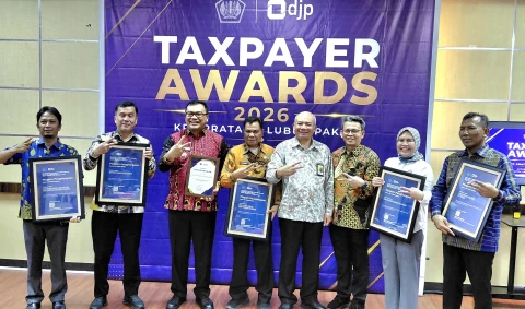Bupati Bersama 5 OPD Kabupaten Deli Serdang Raih Penghargaan Taxpayer Awards 2026