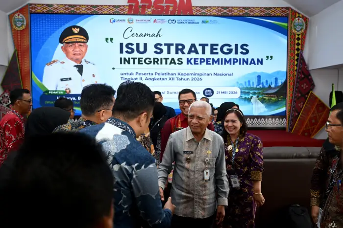 Surya saat menjadi Narasumber pada Pelatihan Kepemimpinan Nasional (PKN) Tingkat II Angkatan XII Tahun 2026 di Aula Gedung BPSDM Sumut, Jalan Ngalengko No 1 Medan, Kamis (21/5/2026).