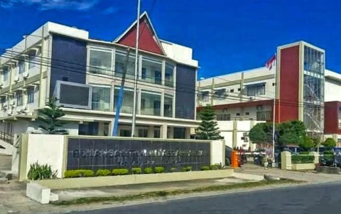 Gedung RSUD Pandan, di Jalan Padangsidimpuan, Kecamatan Pandan, Kabupaten Tapanuli Tengah.