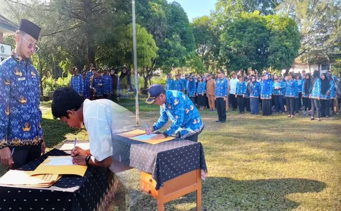 Kecamatan Pandan Pertama Teken Pakta Integritas di Tapteng, Toumbur: Melayani Bukan Dilayani
