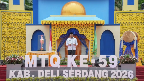 dr H Asri Ludin Tambunan membuka secara resmi MTQ ke-59 tingkat Kabupaten Deli Serdang lapangan bola Emplasemen Kualanamu Kecamatan Beringin, Rabu (6/5/2026).