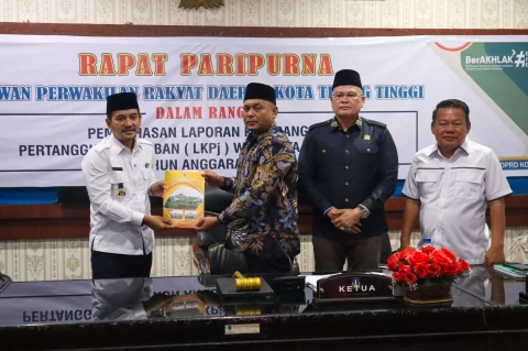 DPRD Tebing Tinggi Sampaikan 29 Rekomendasi LKPJ 2025, Wali Kota: Segera Kami Tindaklanjuti