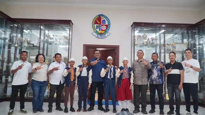 Bupati melepas keberangkatan kontingen, di Ruang Rapat Lantai II Kantor Bupati Deli Serdang, Jumat (22/5/2026)