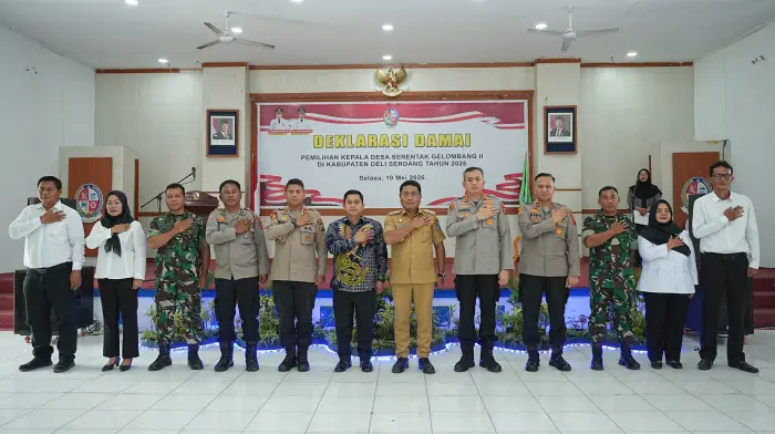 Lom Lom Suwondo SS menggelar Deklarasi Damai Calon Kepala Desa pada Pemilihan Kepala Desa (Pilkades) serentak gelombang II tahun 2026 di Balairung Kabupaten Deli Serdang, Selasa (19/5/2026).