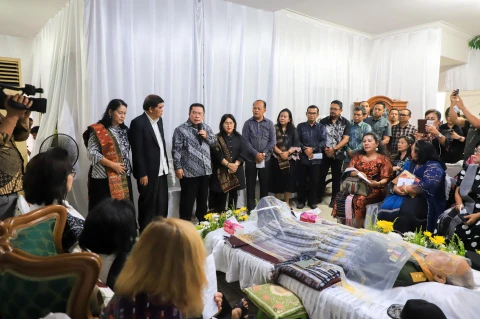 Wali Kota Wesly Silalahi Sampaikan Turut Berduka Cita Atas Berpulangnya Alm Mayjen TNI Purn Haposan Silalahi