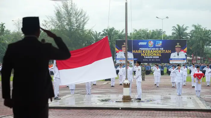 Lom Lom Suwondo, memimpin Upacara Peringatan Hari Kebangkitan Nasional (Harkitnas) ke-118 tingkat Kabupaten Deli Serdang di Alun-alun, Rabu (20/5/2026).