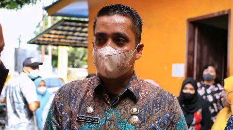 Camat Medan Johor Chandra Dalimunthe 