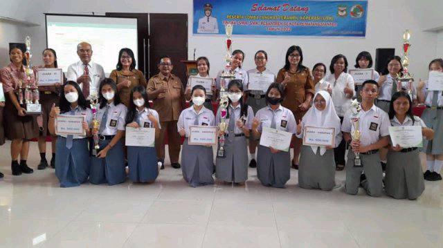 Panitia dan pemenang lomba 