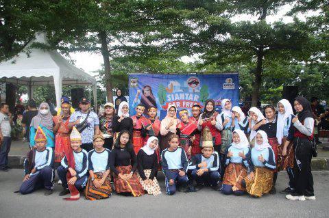 Siantar Car Free Day diisi dengan sejumlah kegiatan, antara lain senam sehat, marching band pelajar Perguruan Taman Siswa, serta Senam Pancasila dan tari kreasi baru dari pelajar Taman Asuhan.