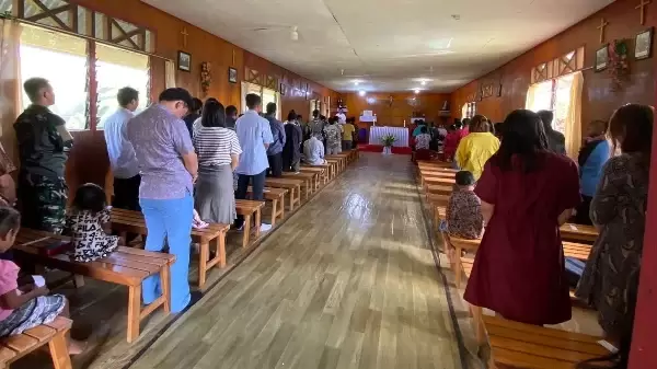 Ibadah Minggu di Gereja Frandiscus Xaverius, Distrik Elelim, Kab. Yalimo, Papua Pegunungan, Minggu (11/06/2023).