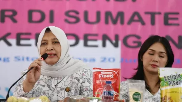 Nawal Lubis Sosialisasi Kanker di Nias