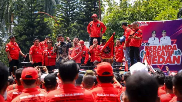 Wali Kota Medan dan massa PBB Kota Medan 