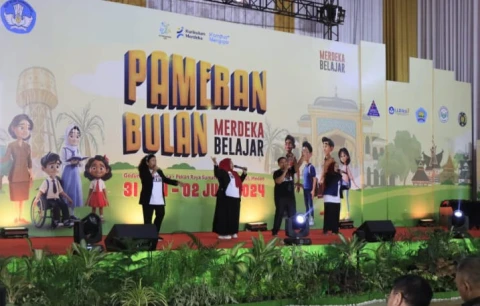 Pameran Pendidikan "Semarak Bulan Merdeka Belajar 2024" yang dibuka oleh Kepala Dinas Pendidikan Provinsi Sumatera Utara