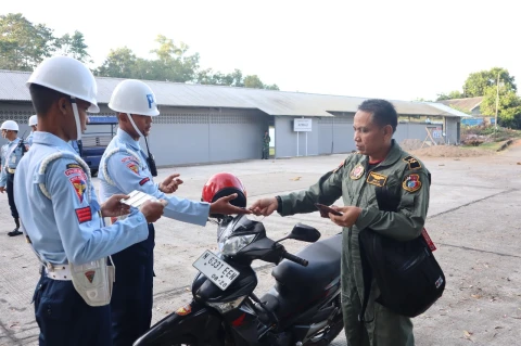 Pelaksanaan Sweeping oleh POM Lanud