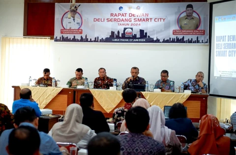 Rapat dewan Deli Serdang Smart City
