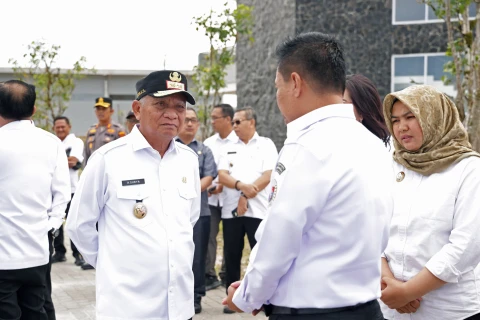 Pertemuan Ketua Dewan Ekonomi Nasional (DEN) Luhut Binsar Pandjaitan dengan delegasi Misi Ekonomi Belanda (Netherlands Economic Mission) yang dipimpin oleh Wakil Menteri Hubungan Ekonomi Belanda Michiel Sweers, serta Wakil Menteri Pertanian, Perikanan, dan Ketahanan Pangan Belanda Guido Landheer, Rabu (18/6/2025).