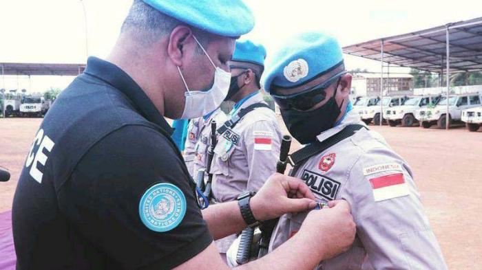 Aipda Syahman Personil Polres Sergai Polda Sumut menjadi salah satu penerima medali penghargaan PBB untuk misi Minusca.