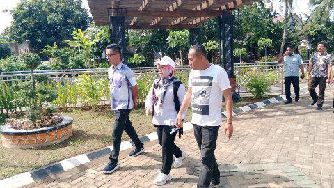 Kunjungan dan monitoring Konsultan Manajemen Pusat (KMP) di Taman Skala kawasan Kartini-Setia, Jumat (15/7).