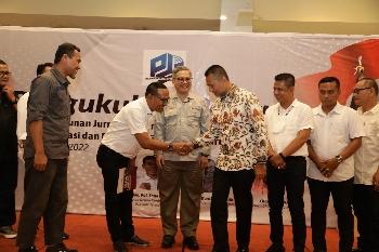 Pengukuhan Perhimpunan Jurnalis Siber (PJS) Indonesia Provinsi Sumut, di Garuda Plaza Hotel Medan, Senin (25/7). 