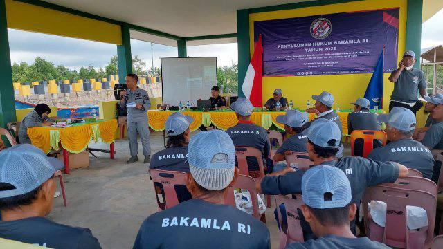 Penyuluhan hukum di Balai Nelayan Terpadu Kelurahan Sungai Raya, Provinsi Kepulauan Riau