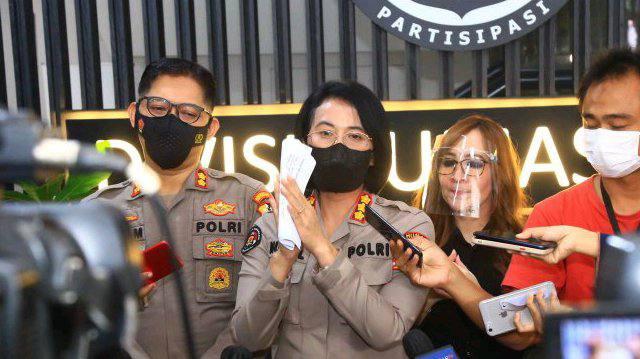 Kabagpenum Divisi Humas Polri Kombes Nurul Azizah