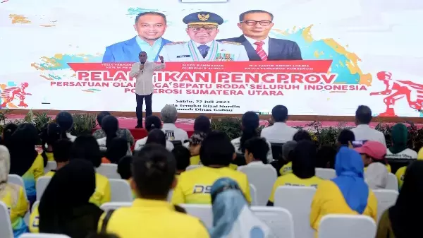 Pelantikan Pengurus Provinsi Persatuan Olahraga Sepatu Roda Seluruh Indonesia (Porserosi) Sumut di Aula Tengku Rizal Nurdin Jalan Jenderal Sudirman Nomor 41 Medan, Sabtu (22/7).