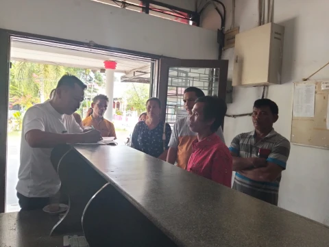 Sejumlah warga Desa Kedai Gedang, meminta pihak Dinas PMD dan Inspektorat Tapanuli Tengah (Tapteng), untuk mempertahankan Sanggam Panggabean tetap menjadi Plt Kades Kedai Gedang.