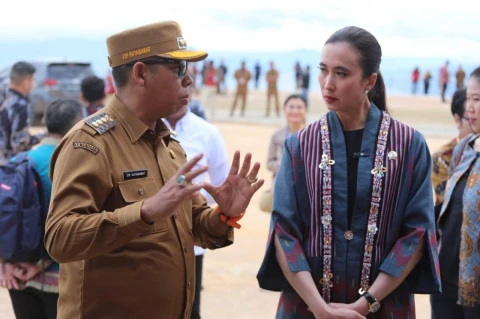 Jonius Taripar Parsaoran Hutabarat dan Widya Putri Wardana