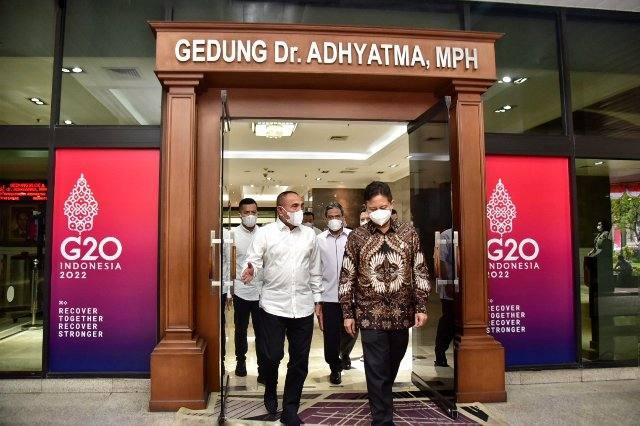 Edy Rahmayadi melaksanakan pertemuan dengan Menteri Kesehatan Republik Indonesia  Budi Gunadi Sadikin di Gedung Dr. Adhyatma, Perkantoran Kementrian Kesehatan, Jalan  H.R. Rasuna Said, Jakarta Selatan, Selasa (2/8/2022). 