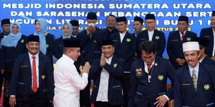 pelantikan Pengurus Pimpinan Wilayah Ikatan Keluarga Alumni Badan Komunikasi Pemuda Remaja Masjid Indonesia (BKPRMI) Sumut Periode 2022-2027 dan Sarasehan Kebangsaan serta Peluncuran Literasi Digital 1 Buku 1 Mesjid di Medan, Sabtu (27/8).