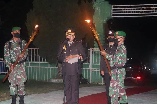 Kapolres Toba saat memimpin Upacara Renungan Suci