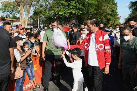 Jan Ethes dan Jokowi di CFD Solo, Minggu (7/8)