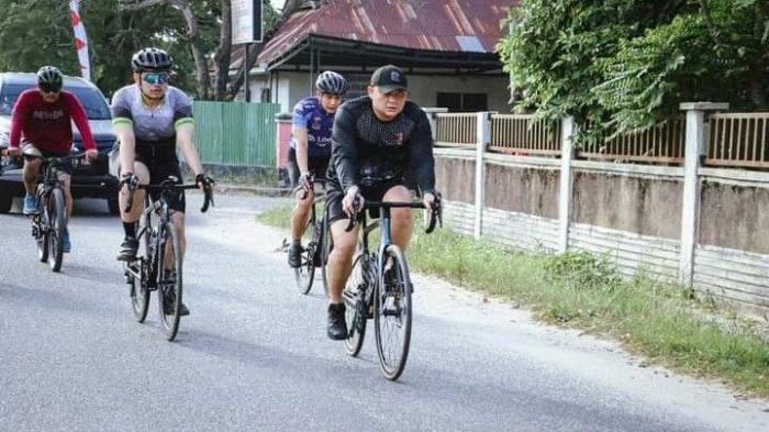 AKBP Anhar Arlia Rangkuti bersepeda bersama PJU Polres Labuhanbatu, Selasa (9/8)