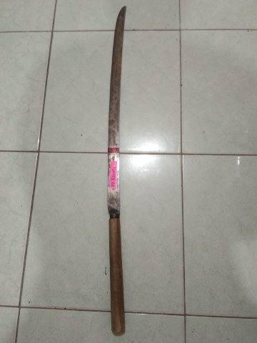 Kelewang alat bukti penjarahan saat diamankan Polisi 
